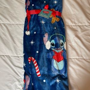 Disney Stitch Christmas Plush Throw 2023 - Adorable Holiday Blanket